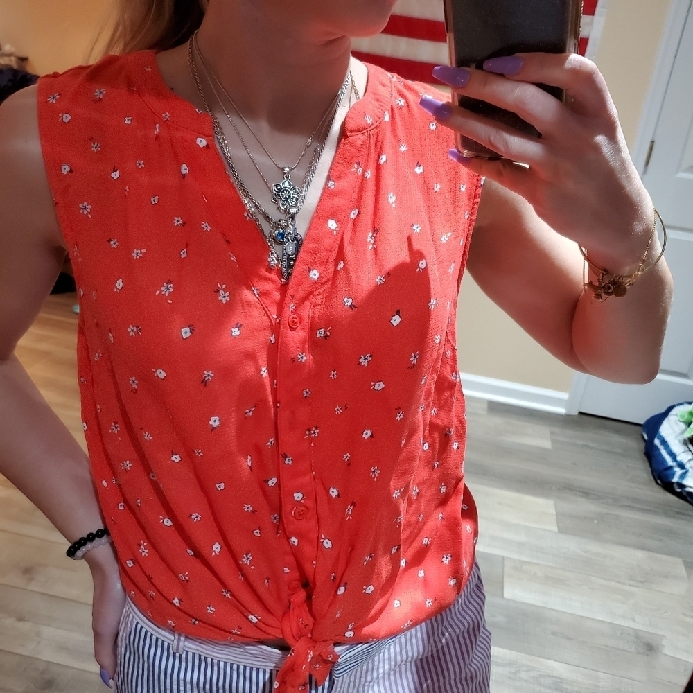 Lucky brand sleeveless top. Size M.preowned